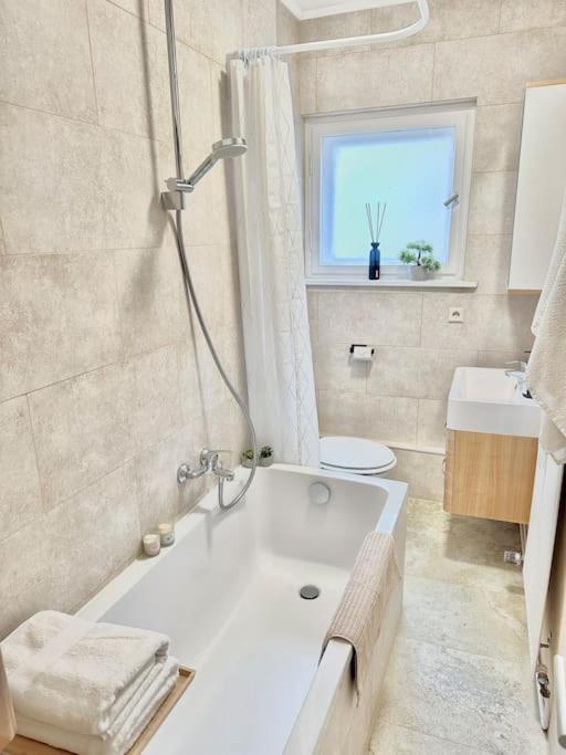 2 Zimmer Apartment Mit Parkplatz ベルリン エクステリア 写真